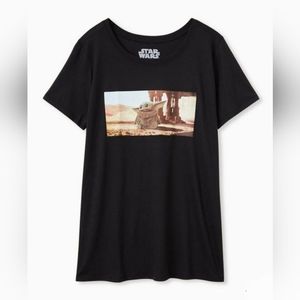 TORRID Star Wars Baby Yoda The Child Black Crew Tee! NWT!